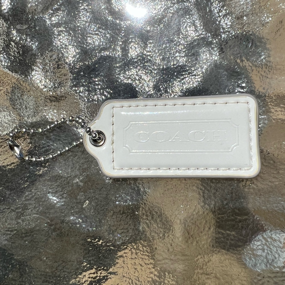 COACH HANG TAG- SMALL WHITE
